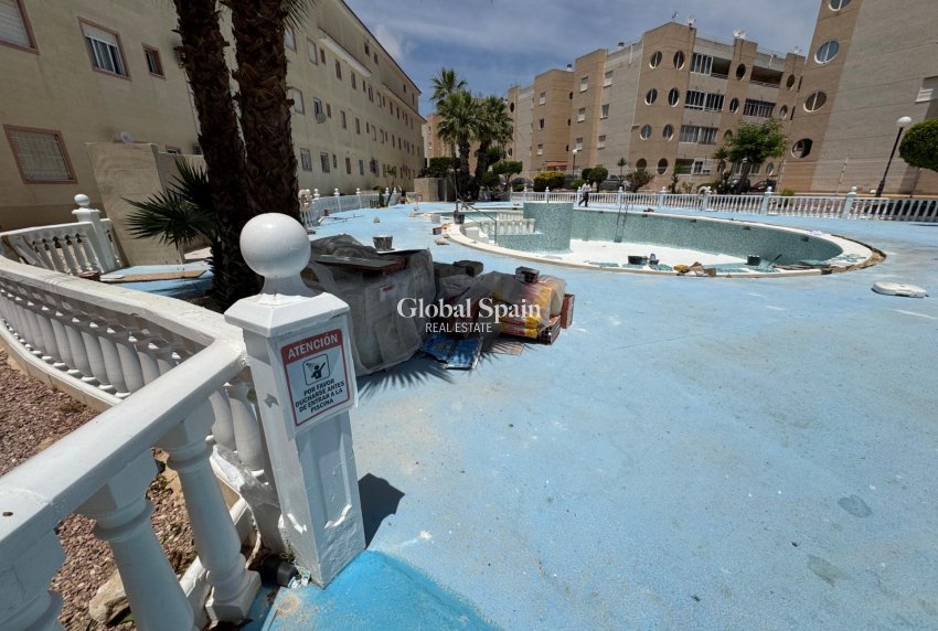 Wiederverkauf - WOHNUNG -
TORREVIEJA - La Siesta - El Salado - Torreta