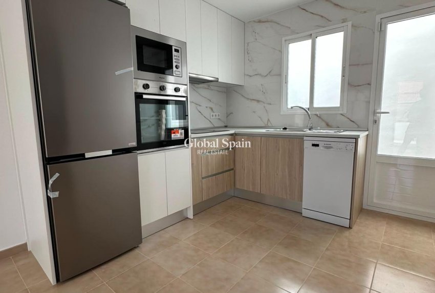 Wiederverkauf - WOHNUNG -
TORREVIEJA - La Siesta - El Salado - Torreta