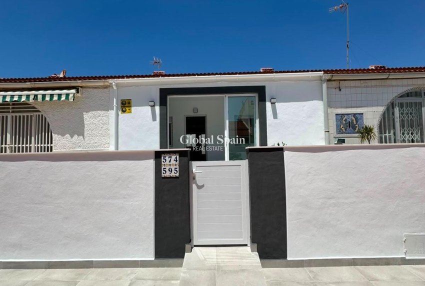 Wiederverkauf - WOHNUNG -
TORREVIEJA - La Siesta - El Salado - Torreta