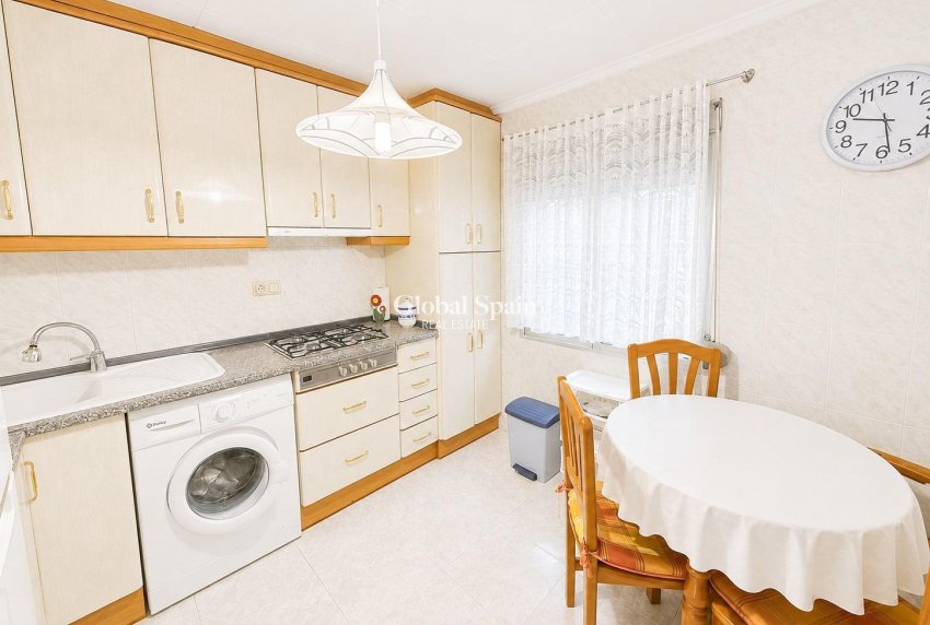 Wiederverkauf - WOHNUNG -
TORREVIEJA - La Siesta - El Salado - Torreta