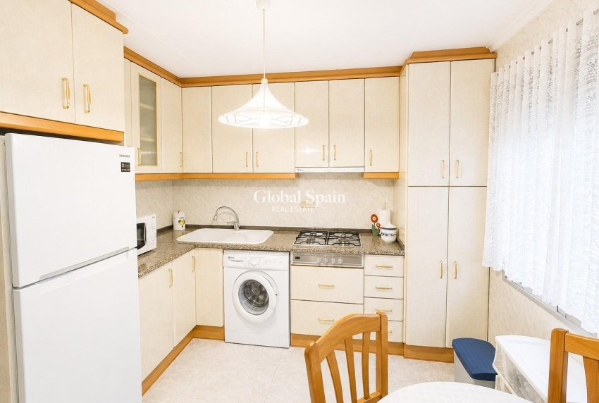 Wiederverkauf - WOHNUNG -
TORREVIEJA - La Siesta - El Salado - Torreta