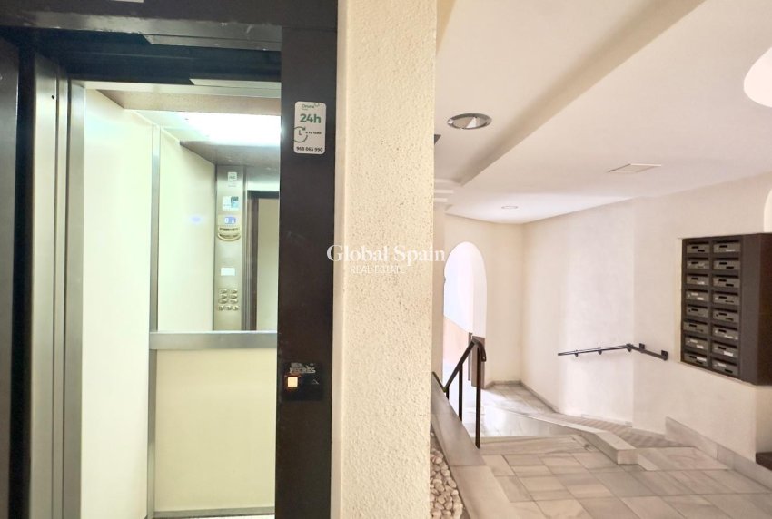 Wiederverkauf - WOHNUNG -
TORREVIEJA - La Veleta