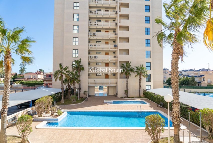 Wiederverkauf - WOHNUNG -
TORREVIEJA - La Veleta