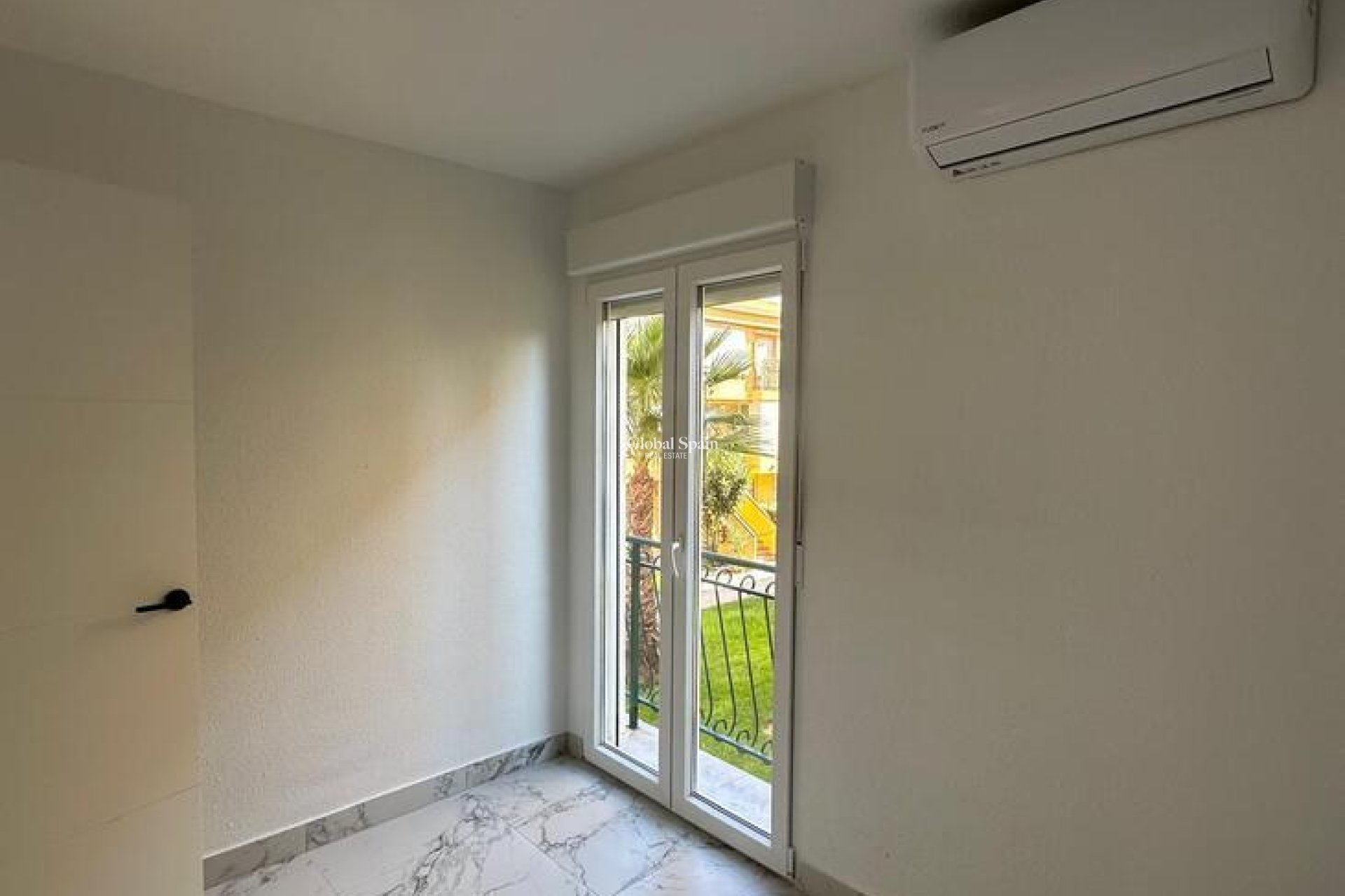 Wiederverkauf - WOHNUNG -
TORREVIEJA - La Veleta
