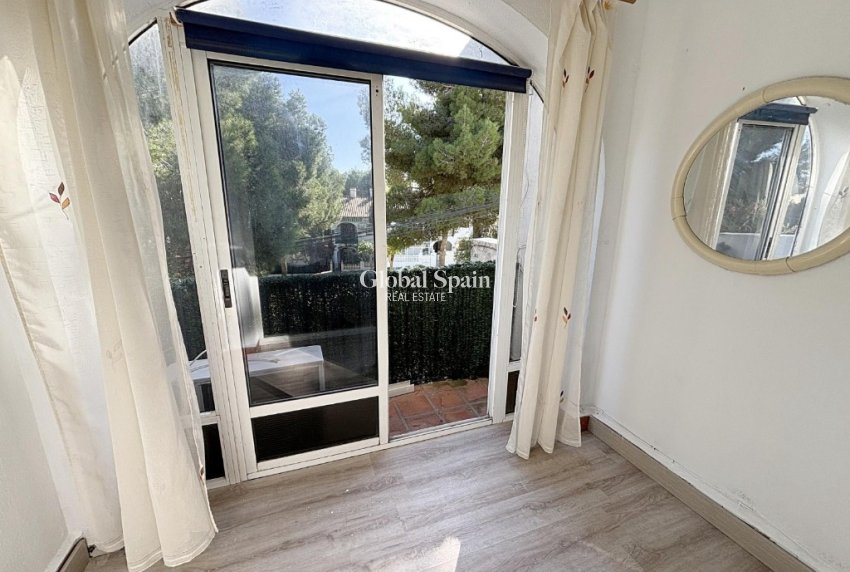 Wiederverkauf - Wohnung -
TORREVIEJA - Lago jardin