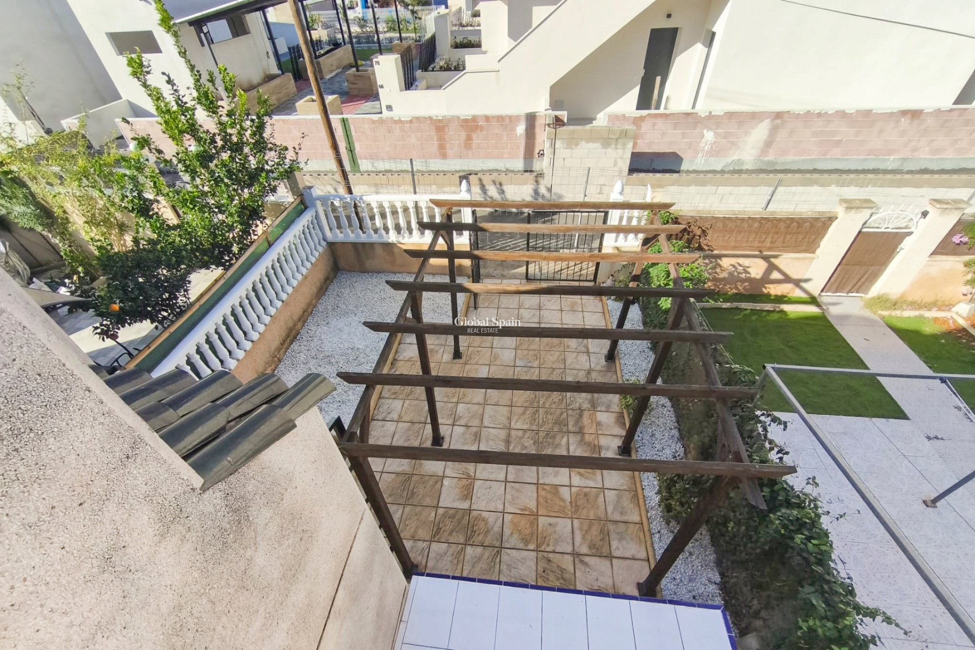 Wiederverkauf - WOHNUNG -
TORREVIEJA - Lago jardin