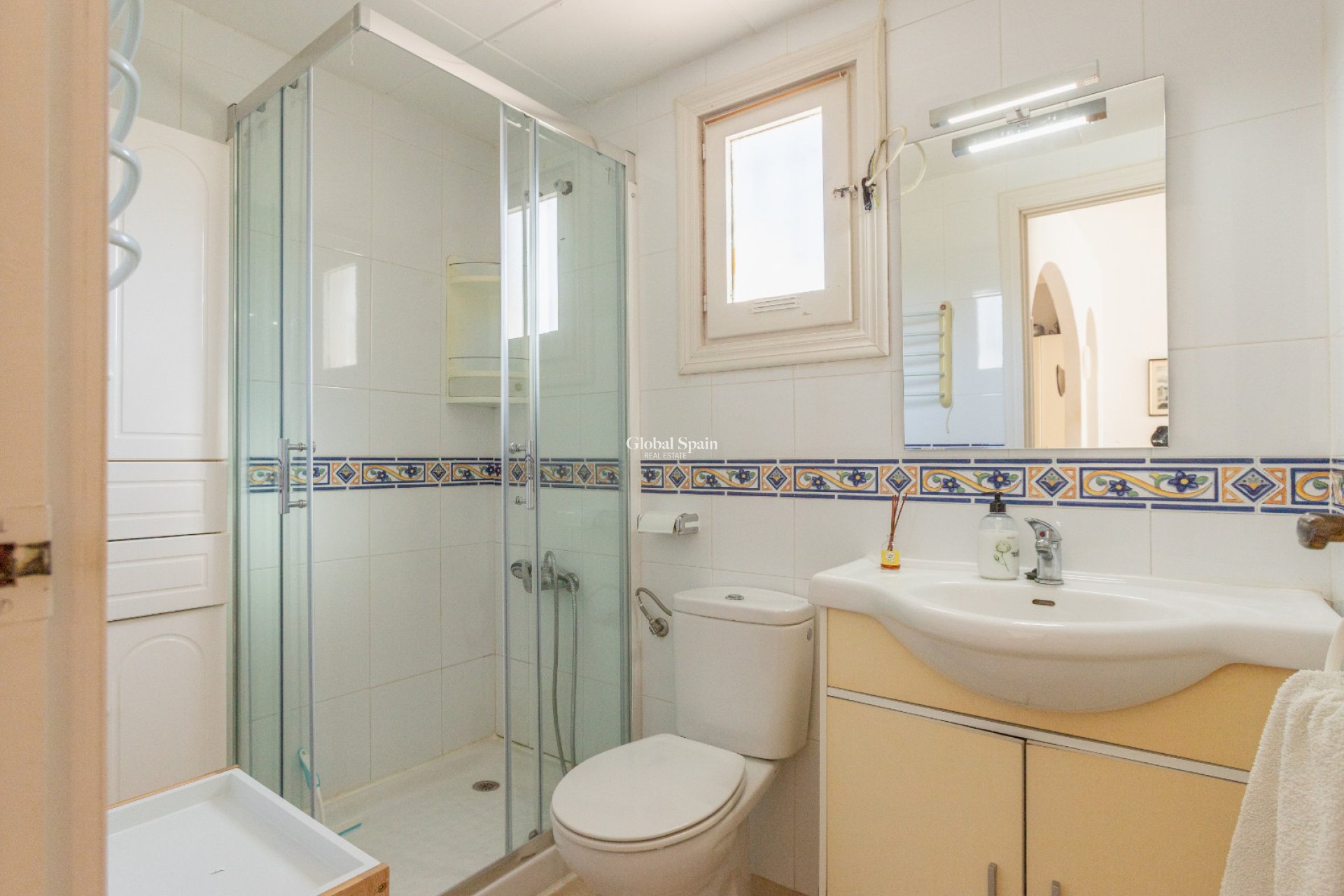 Wiederverkauf - WOHNUNG -
TORREVIEJA - Lago jardin