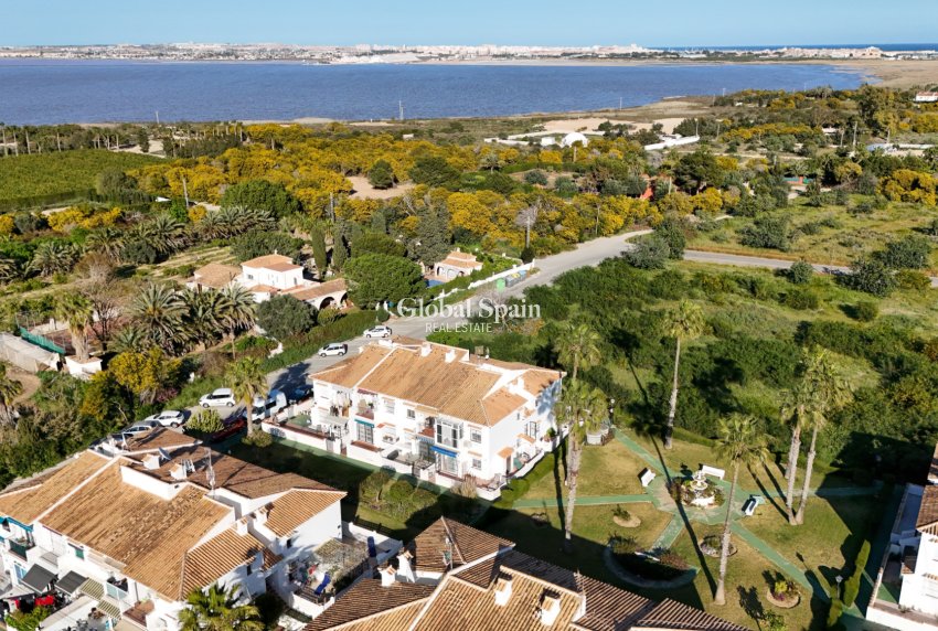 Wiederverkauf - WOHNUNG -
TORREVIEJA - Lago jardin