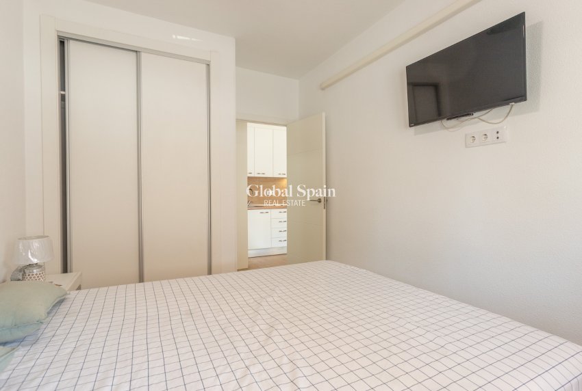 Wiederverkauf - WOHNUNG -
TORREVIEJA - Lago jardin