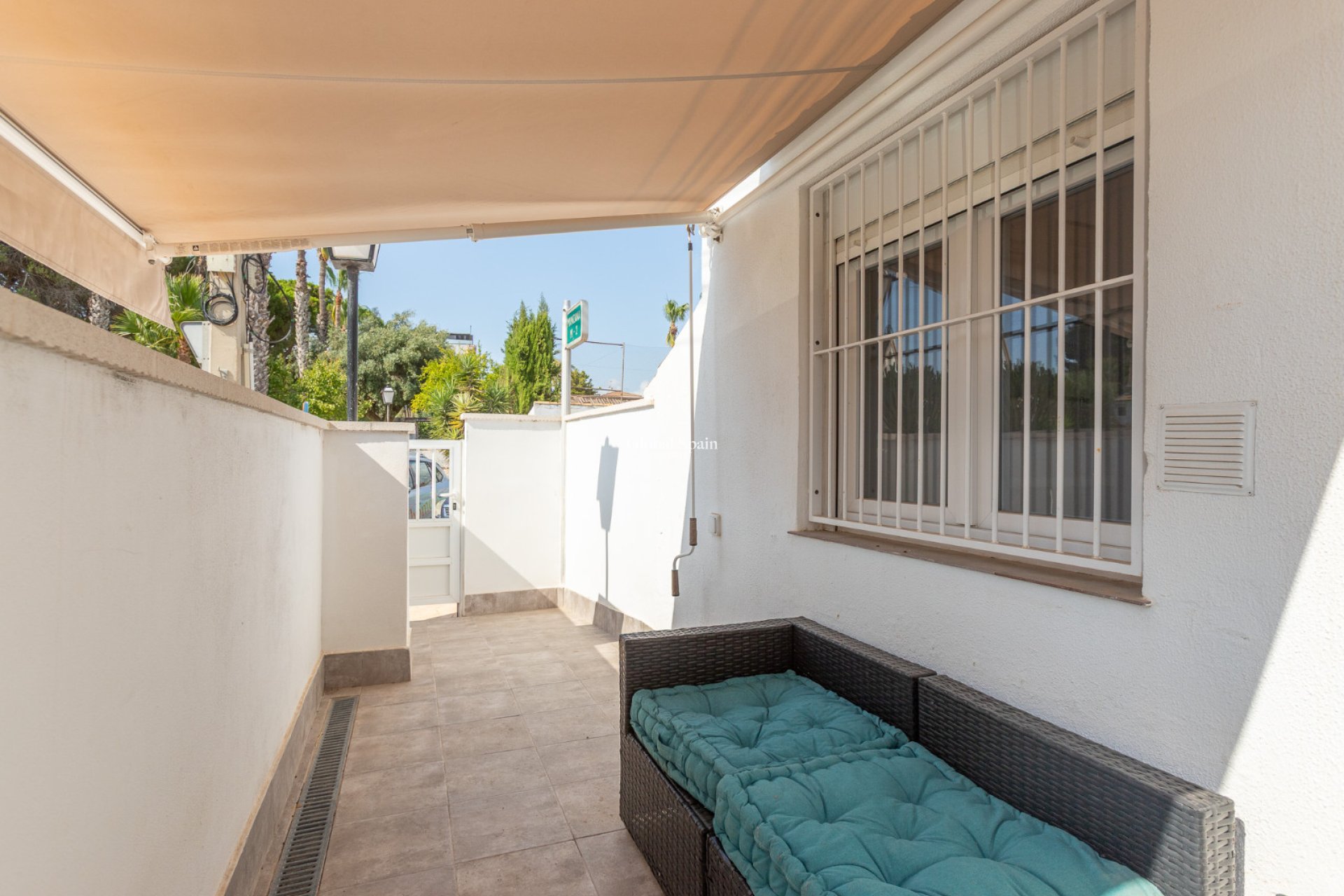 Wiederverkauf - WOHNUNG -
TORREVIEJA - Lago jardin
