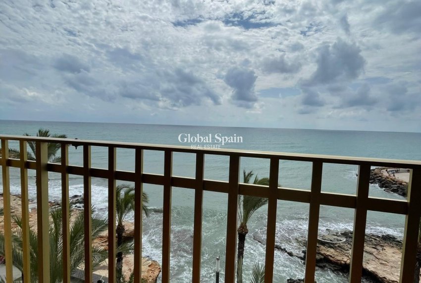 Wiederverkauf - WOHNUNG -
TORREVIEJA - Las Piscinas Naturales