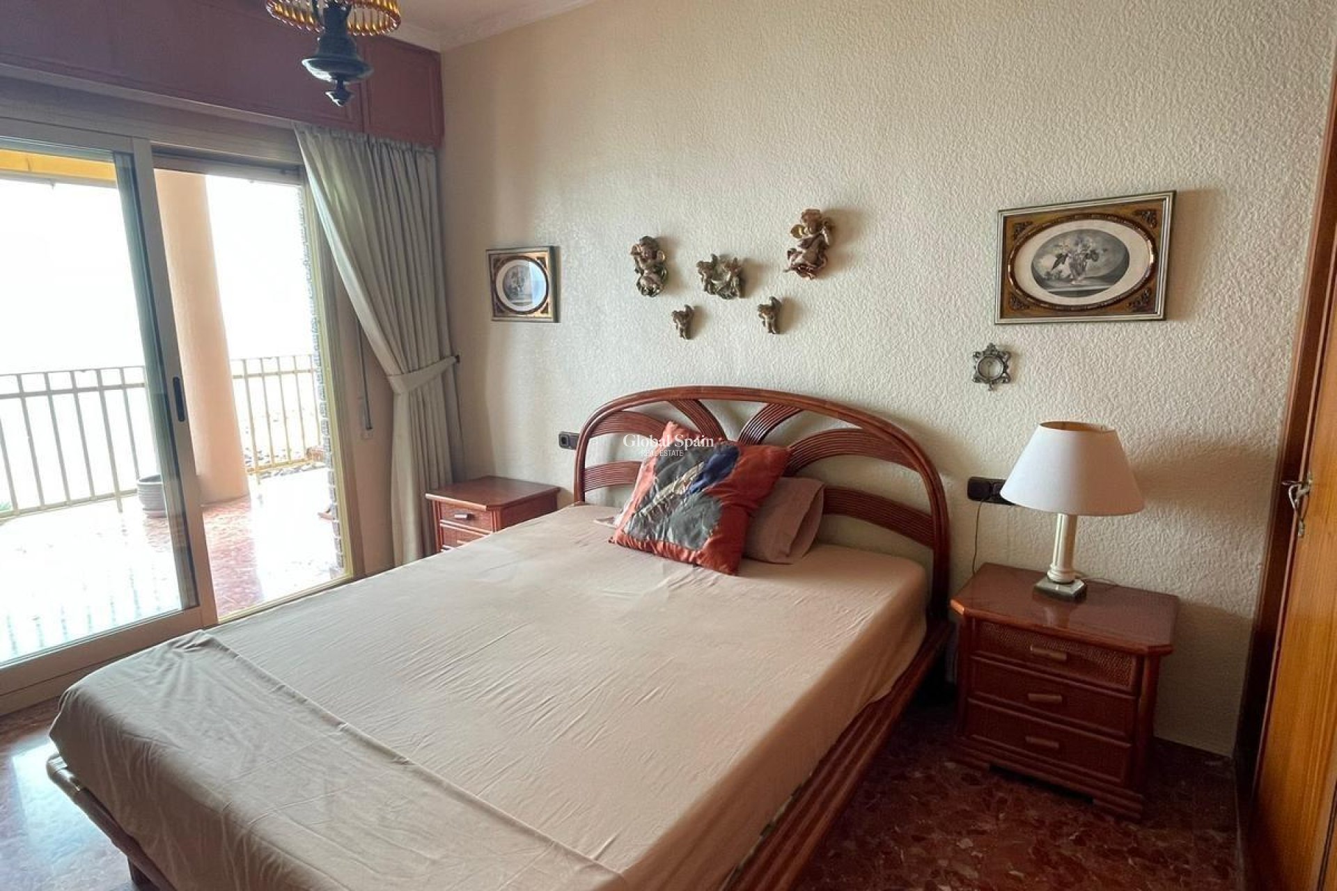 Wiederverkauf - WOHNUNG -
TORREVIEJA - Las Piscinas Naturales