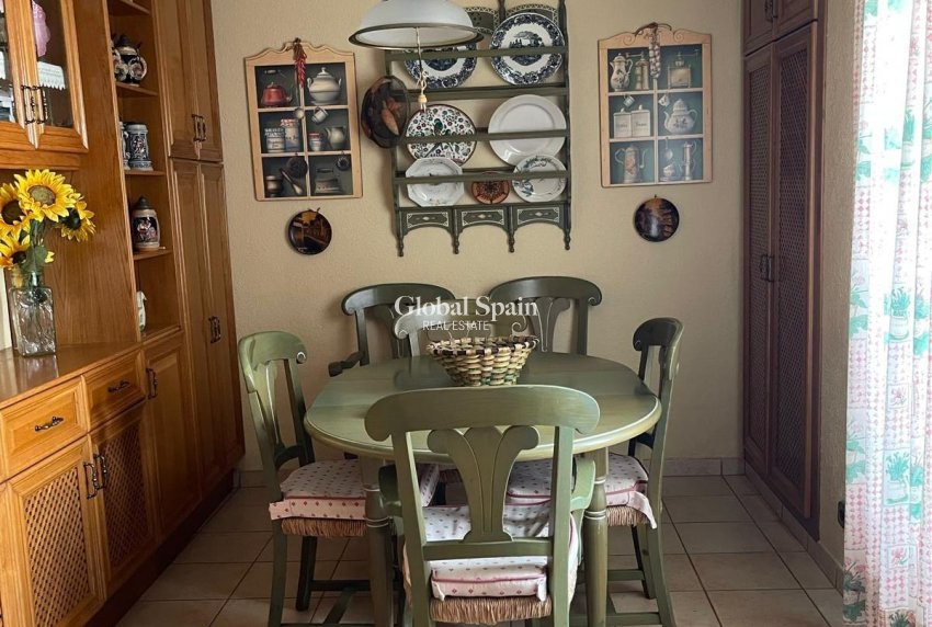 Wiederverkauf - WOHNUNG -
TORREVIEJA - Las Piscinas Naturales