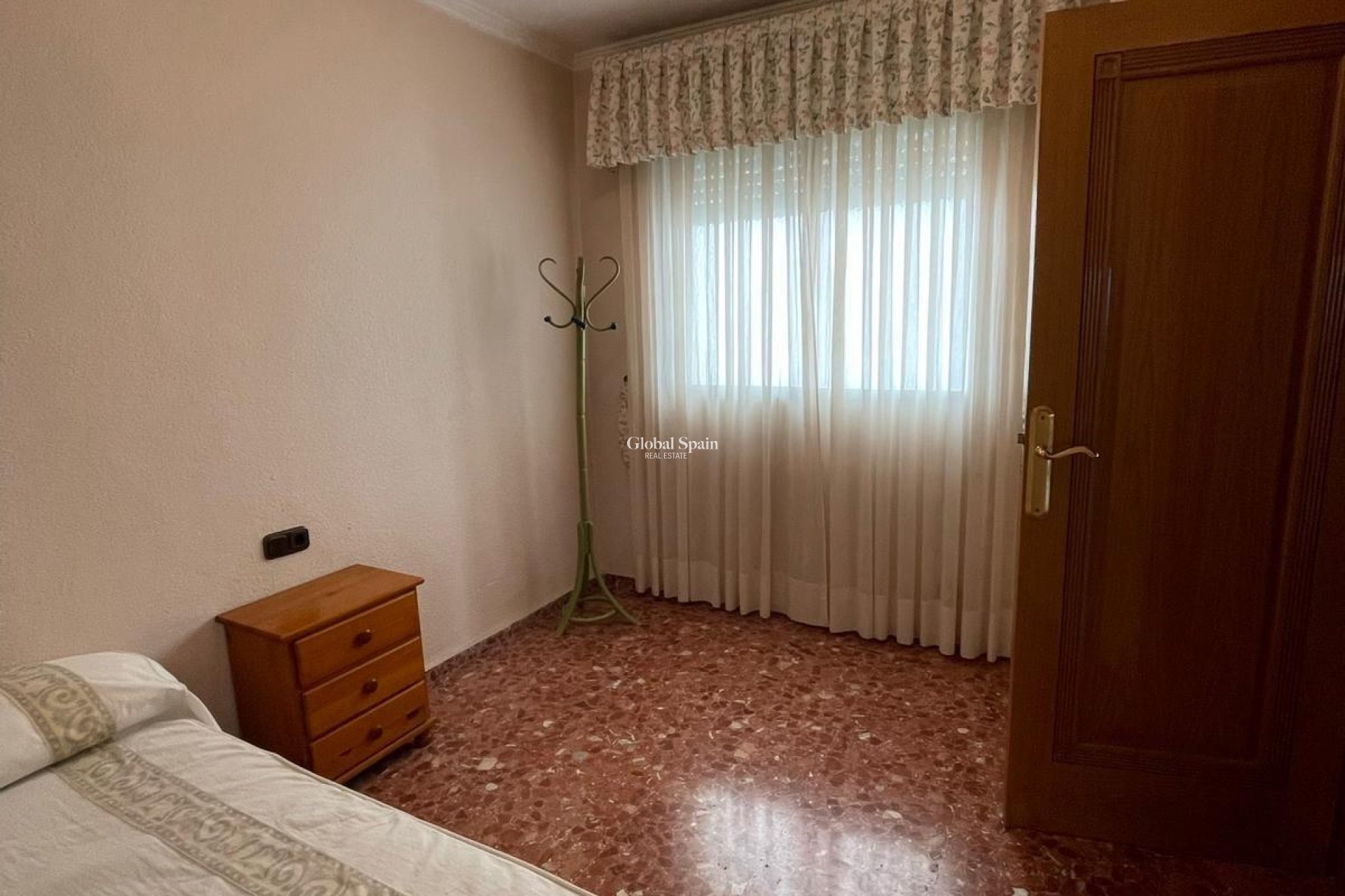 Wiederverkauf - WOHNUNG -
TORREVIEJA - Las Piscinas Naturales