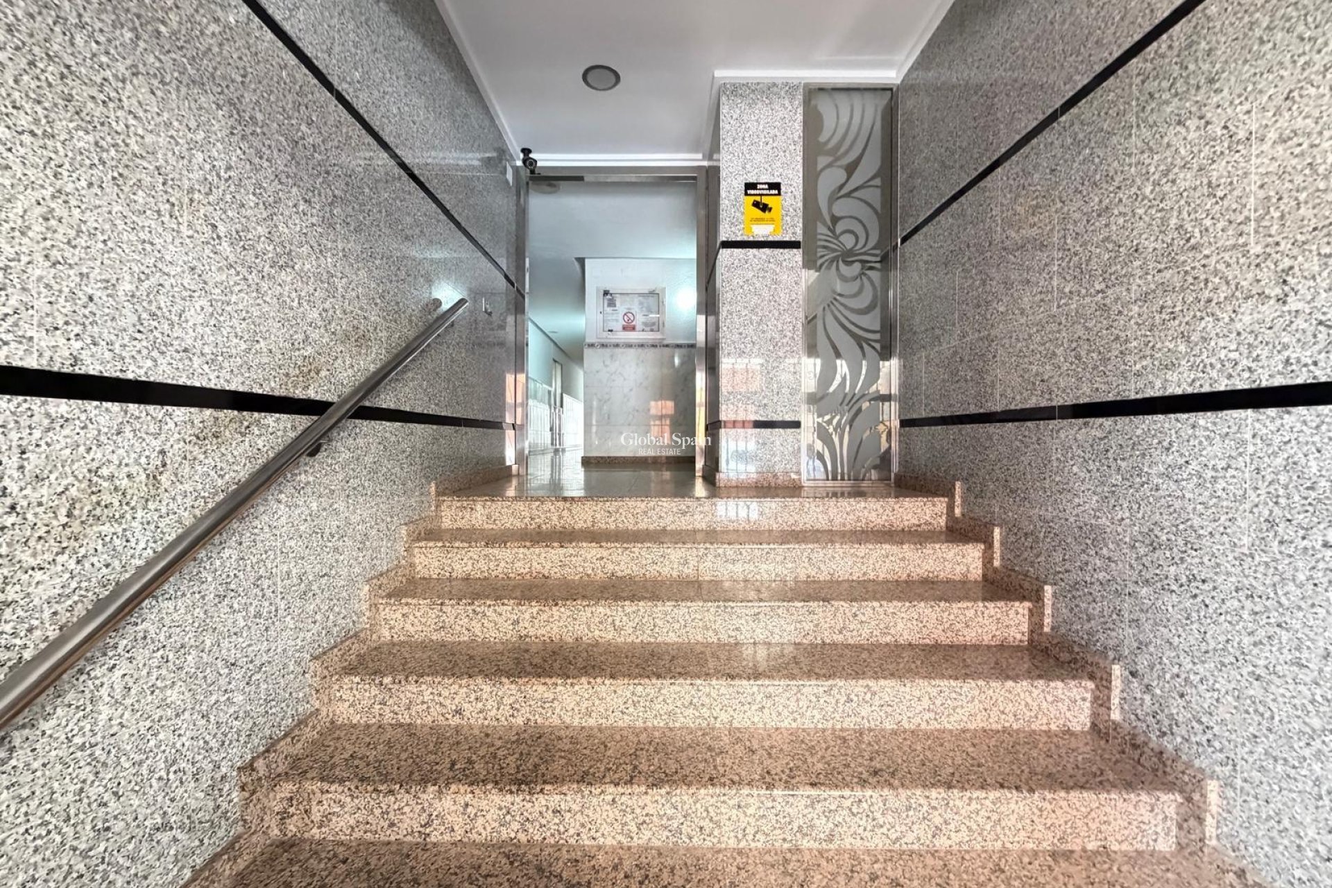 Wiederverkauf - WOHNUNG -
TORREVIEJA - Las Piscinas Naturales