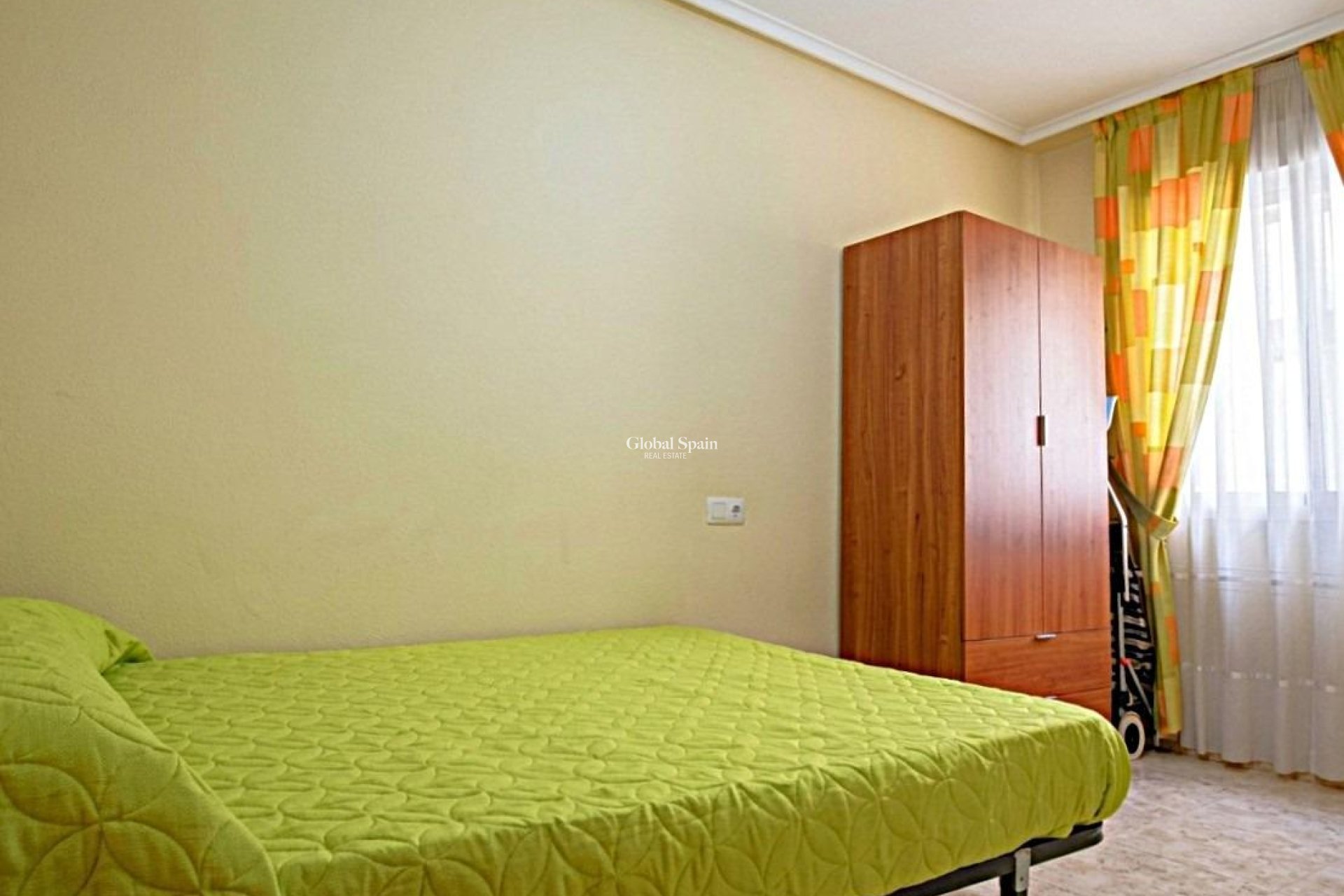 Wiederverkauf - WOHNUNG -
TORREVIEJA - Las Piscinas Naturales