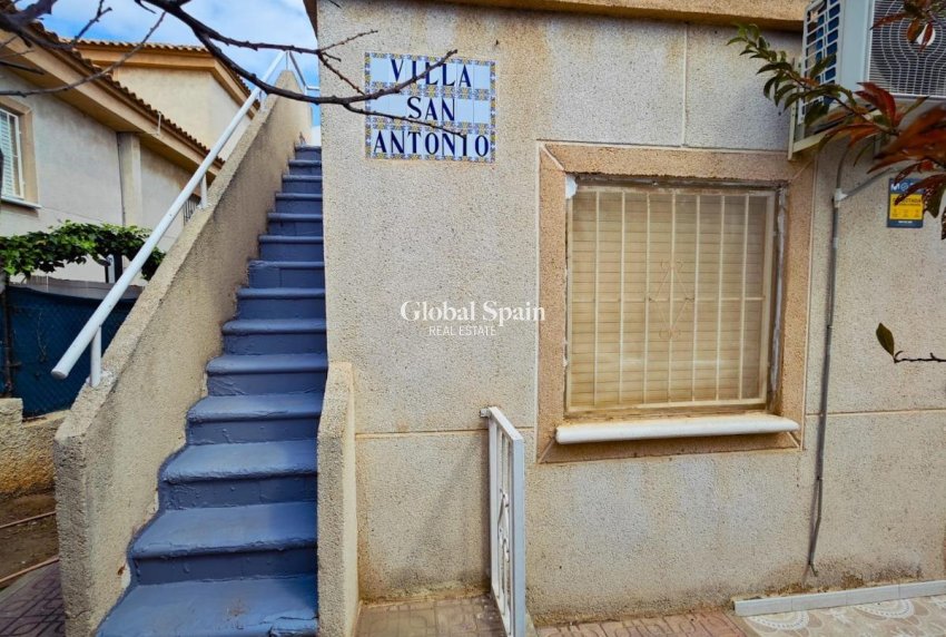 Wiederverkauf - WOHNUNG -
TORREVIEJA - LOS BALCONES - LOS ALTOS