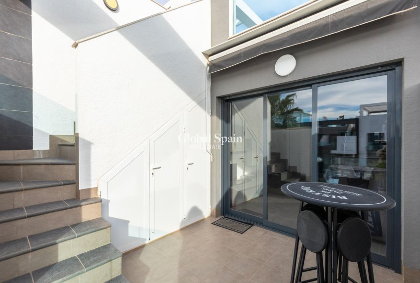 Wiederverkauf - WOHNUNG -
TORREVIEJA - LOS BALCONES - LOS ALTOS