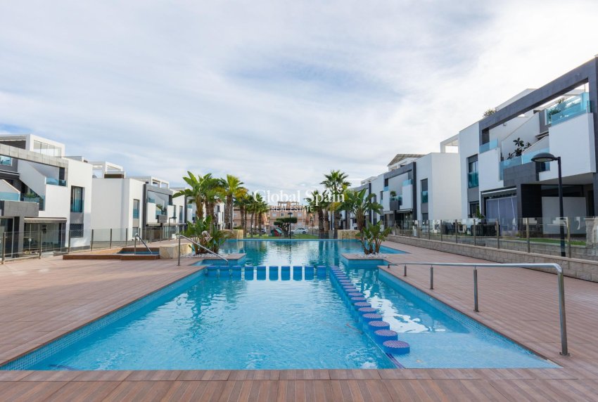 Wiederverkauf - WOHNUNG -
TORREVIEJA - LOS BALCONES - LOS ALTOS