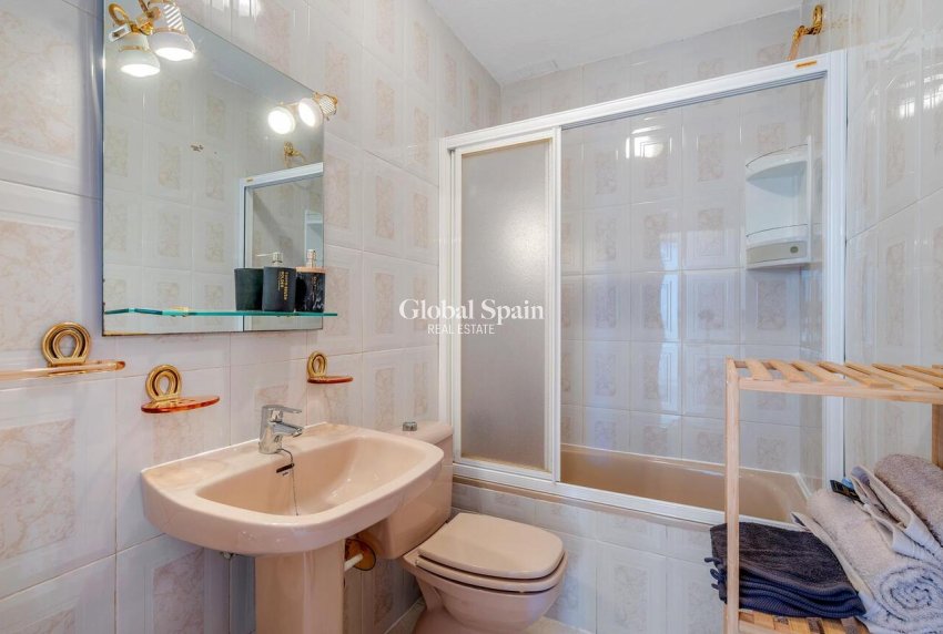 Wiederverkauf - WOHNUNG -
TORREVIEJA - LOS BALCONES - LOS ALTOS