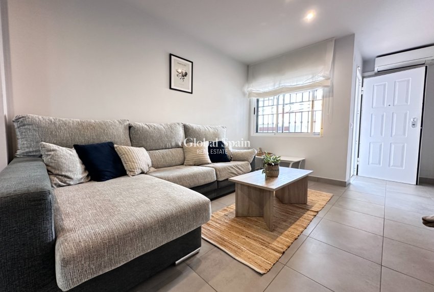 Wiederverkauf - WOHNUNG -
TORREVIEJA - LOS BALCONES - LOS ALTOS