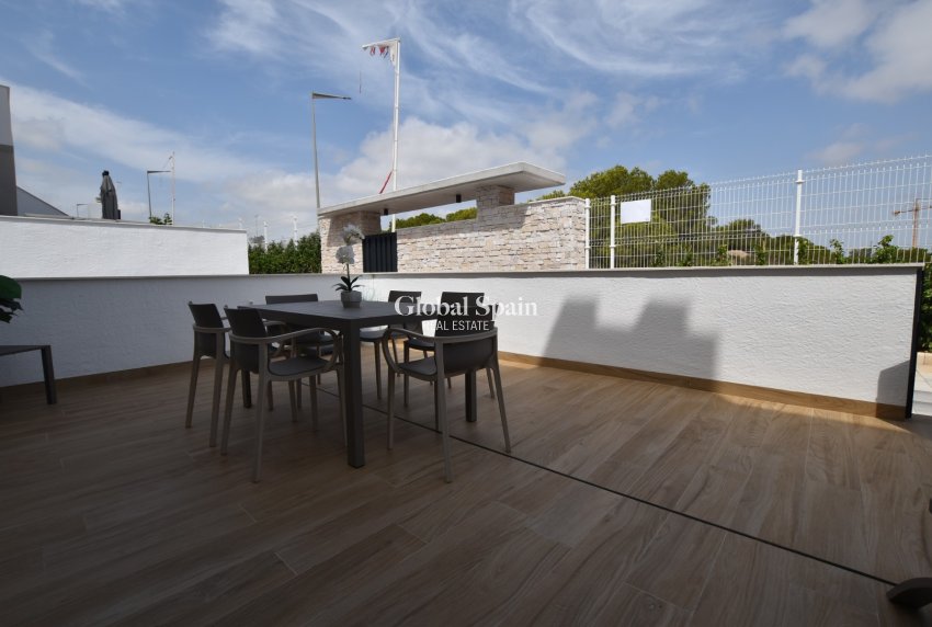 Wiederverkauf - WOHNUNG -
TORREVIEJA - LOS BALCONES - LOS ALTOS