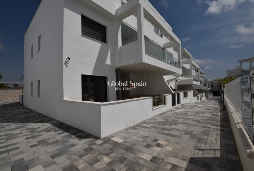 Wiederverkauf - WOHNUNG -
TORREVIEJA - LOS BALCONES - LOS ALTOS