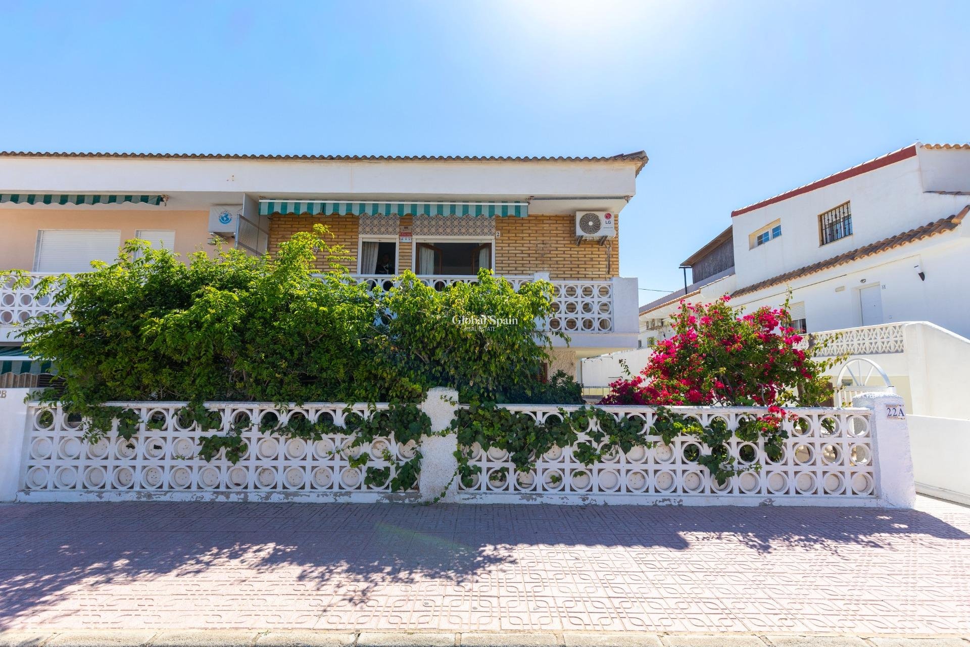 Wiederverkauf - WOHNUNG -
TORREVIEJA - Los Europeos
