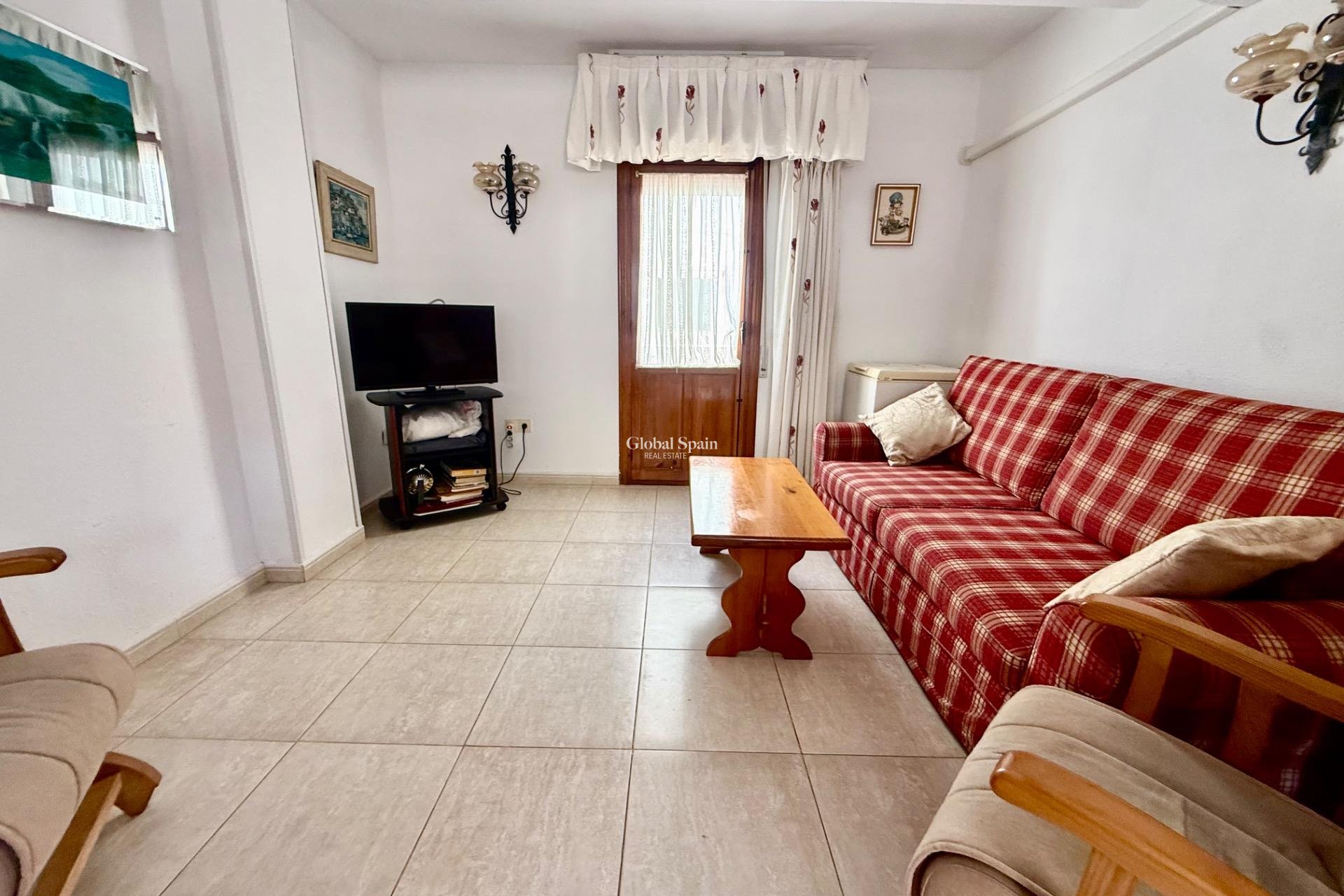 Wiederverkauf - WOHNUNG -
TORREVIEJA - Los Europeos