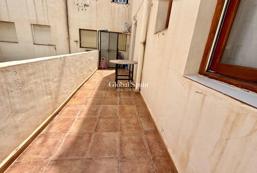 Wiederverkauf - WOHNUNG -
TORREVIEJA - Los Europeos