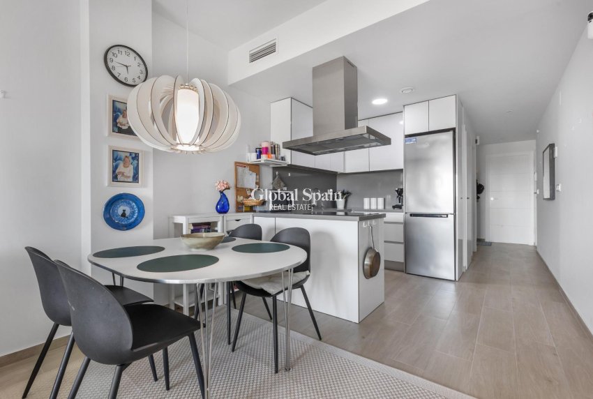 Wiederverkauf - WOHNUNG -
TORREVIEJA - Los Frutales