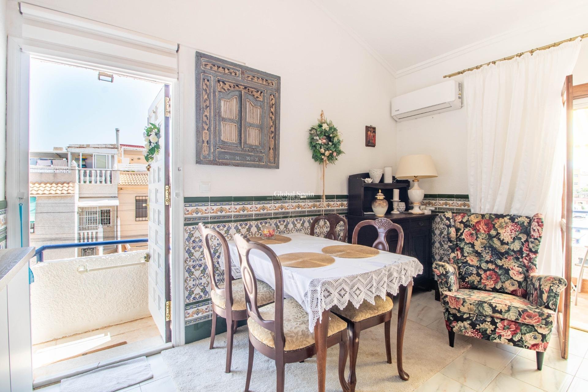 Wiederverkauf - WOHNUNG -
TORREVIEJA - Los Frutales