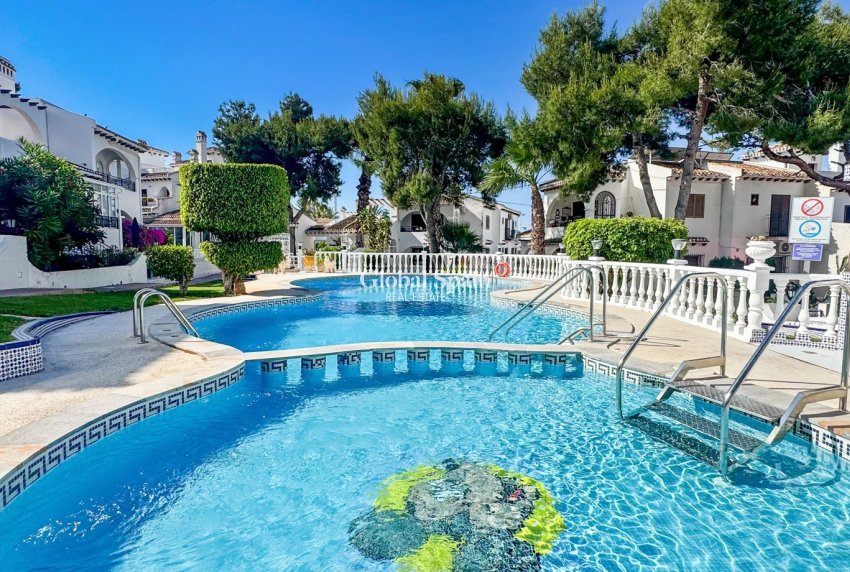 Wiederverkauf - WOHNUNG -
TORREVIEJA - Nueva Torrevieja - Aguas Nuevas