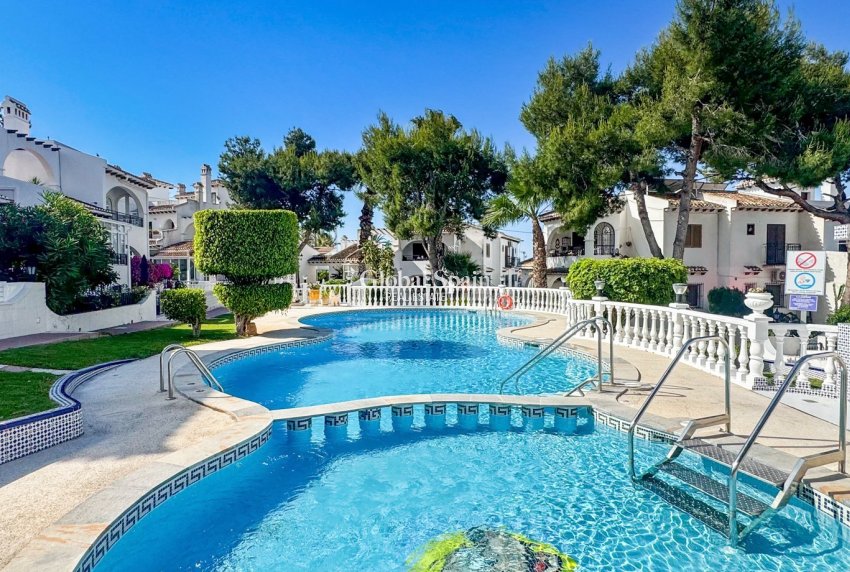 Wiederverkauf - WOHNUNG -
TORREVIEJA - Nueva Torrevieja - Aguas Nuevas