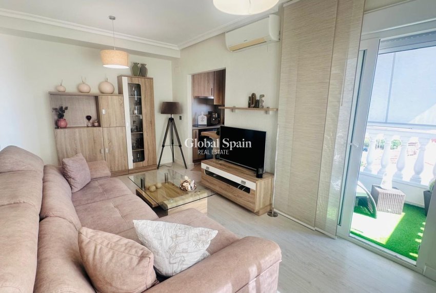 Wiederverkauf - WOHNUNG -
TORREVIEJA - Nueva Torrevieja