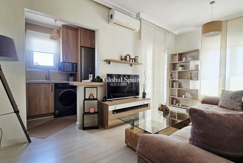 Wiederverkauf - WOHNUNG -
TORREVIEJA - Nueva Torrevieja