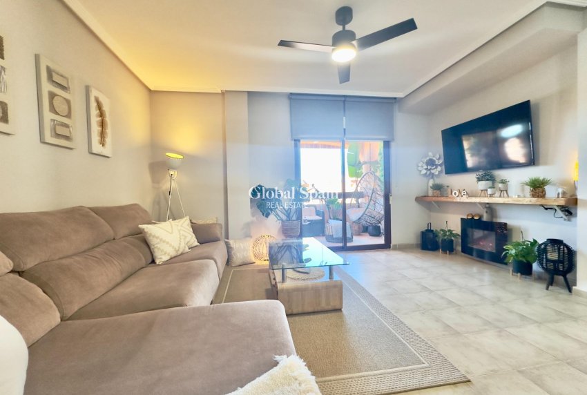 Wiederverkauf - WOHNUNG -
TORREVIEJA - Nueva Torrevieja