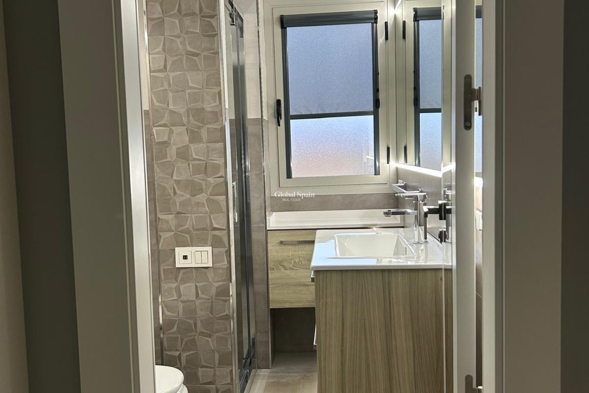 Wiederverkauf - WOHNUNG -
TORREVIEJA - Nueva Torrevieja