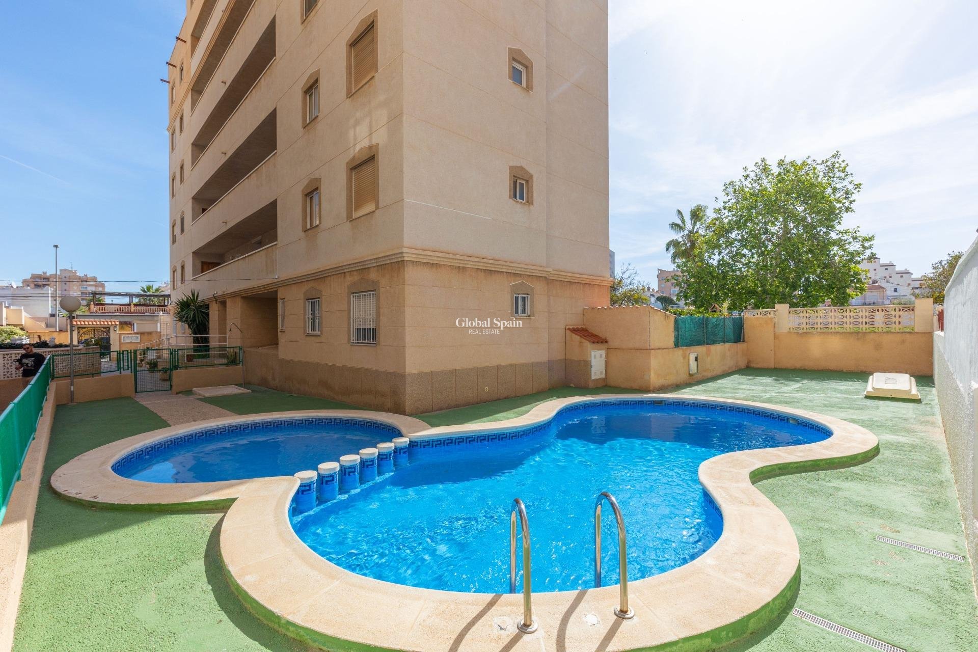 Wiederverkauf - WOHNUNG -
TORREVIEJA - Nueva Torrevieja