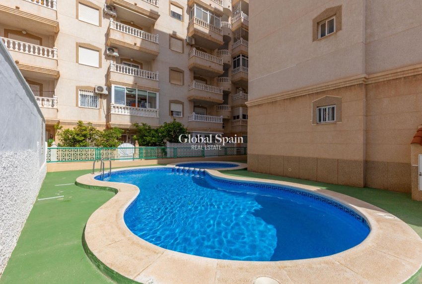 Wiederverkauf - WOHNUNG -
TORREVIEJA - Nueva Torrevieja