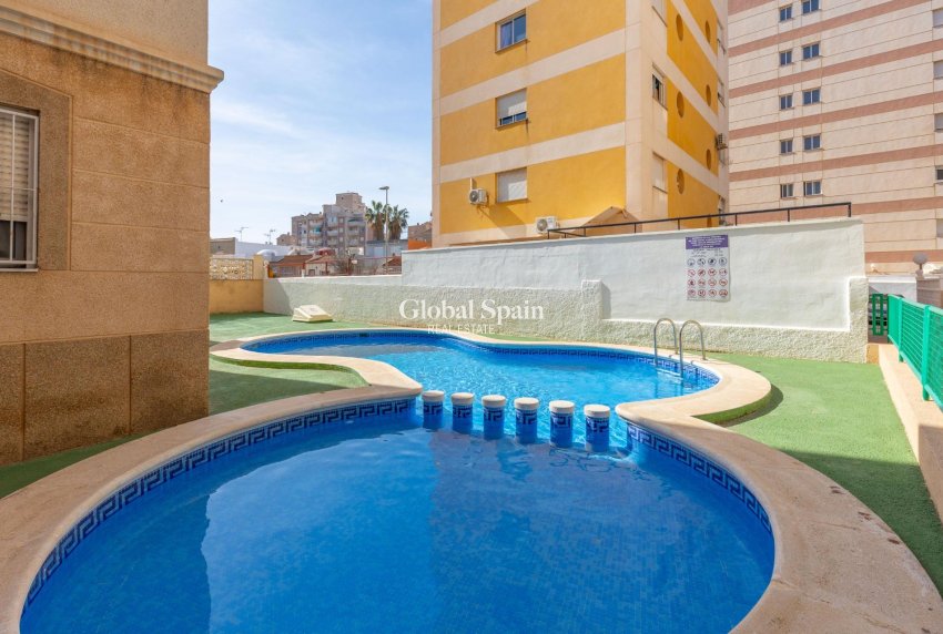 Wiederverkauf - WOHNUNG -
TORREVIEJA - Nueva Torrevieja