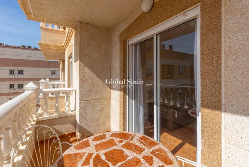 Wiederverkauf - WOHNUNG -
TORREVIEJA - Nueva Torrevieja