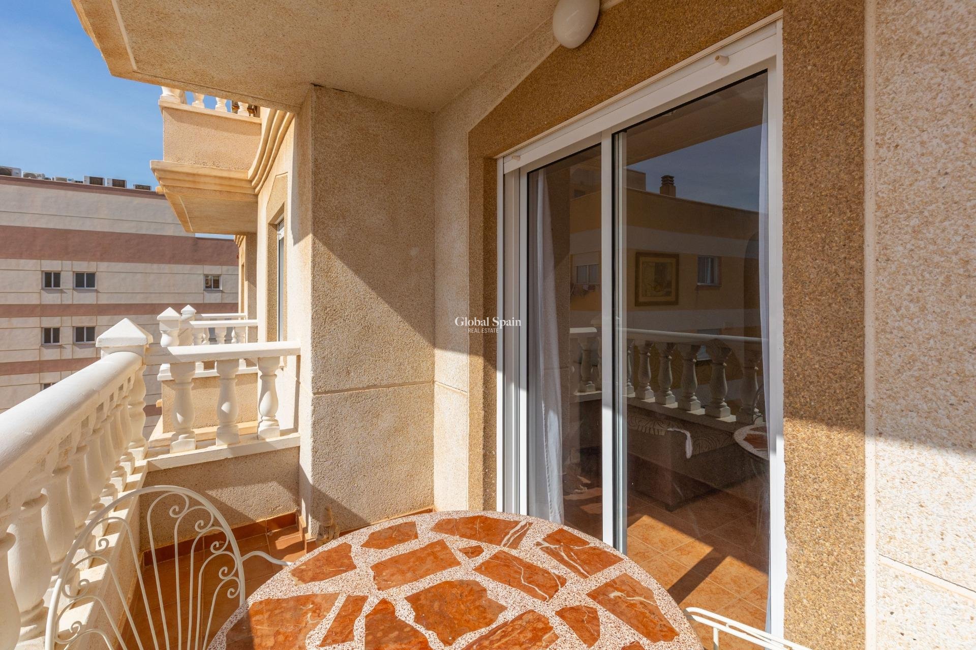 Wiederverkauf - WOHNUNG -
TORREVIEJA - Nueva Torrevieja