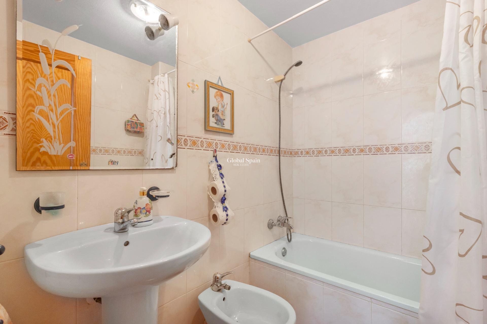 Wiederverkauf - WOHNUNG -
TORREVIEJA - Nueva Torrevieja