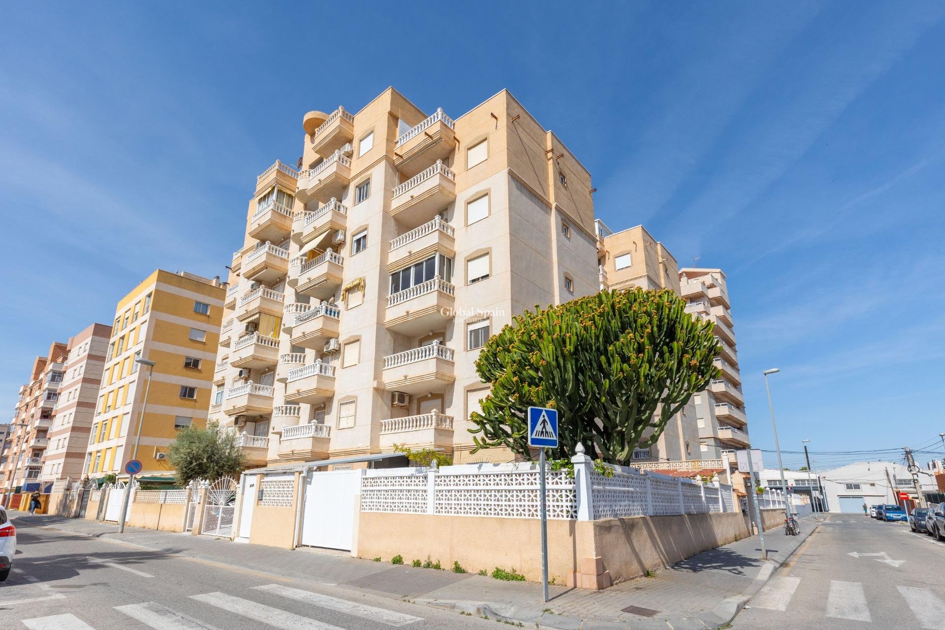 Wiederverkauf - WOHNUNG -
TORREVIEJA - Nueva Torrevieja