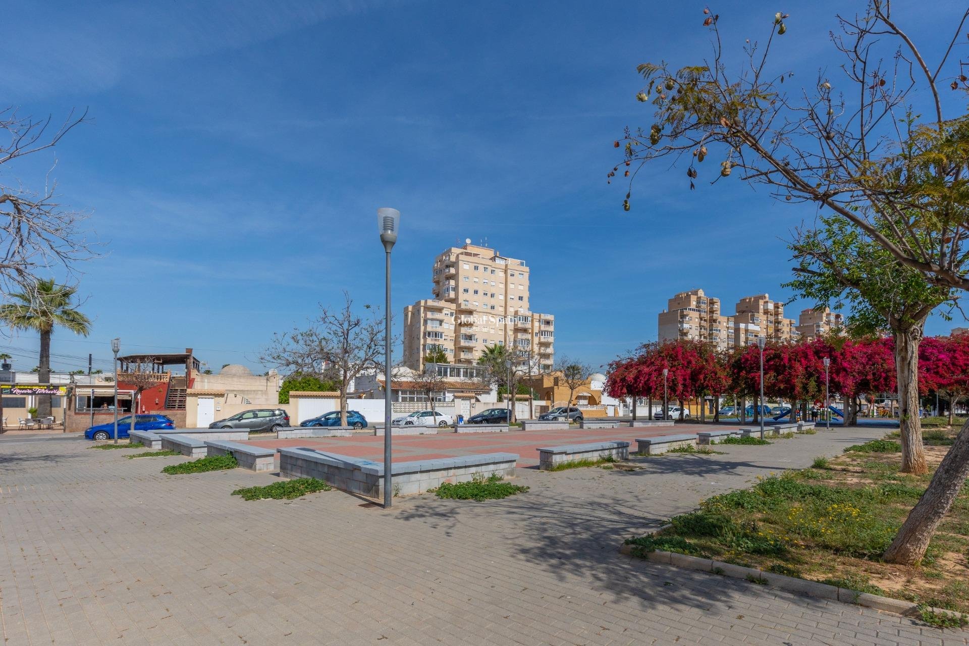 Wiederverkauf - WOHNUNG -
TORREVIEJA - Nueva Torrevieja