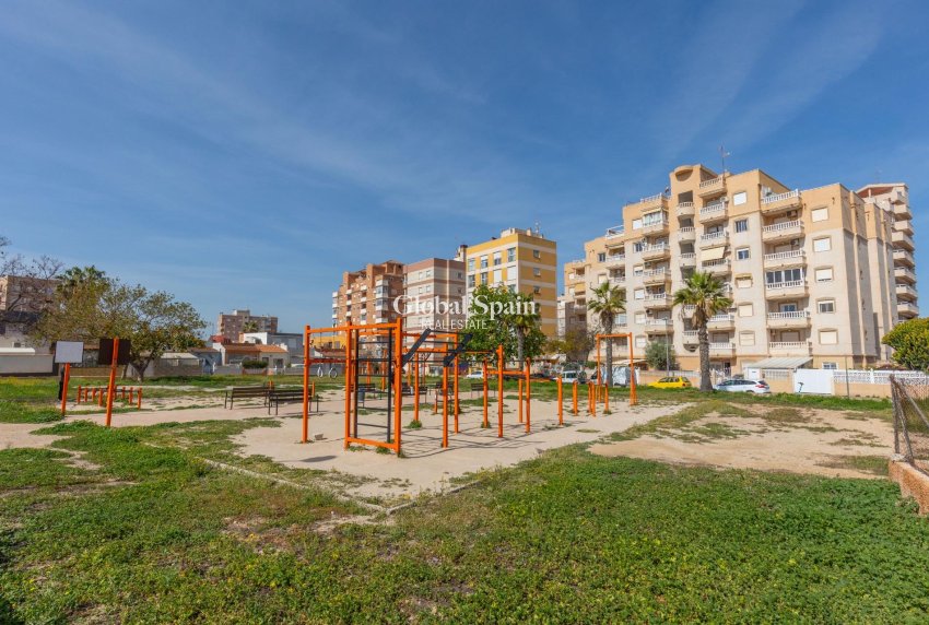 Wiederverkauf - WOHNUNG -
TORREVIEJA - Nueva Torrevieja