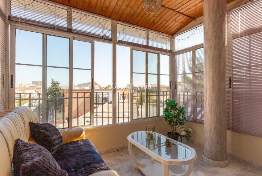 Wiederverkauf - WOHNUNG -
TORREVIEJA - Nueva Torrevieja