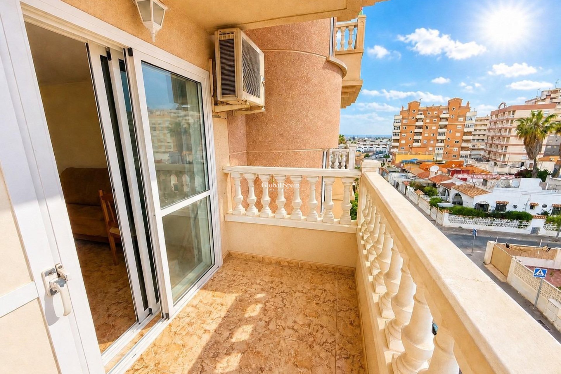 Wiederverkauf - WOHNUNG -
TORREVIEJA - Nueva Torrevieja
