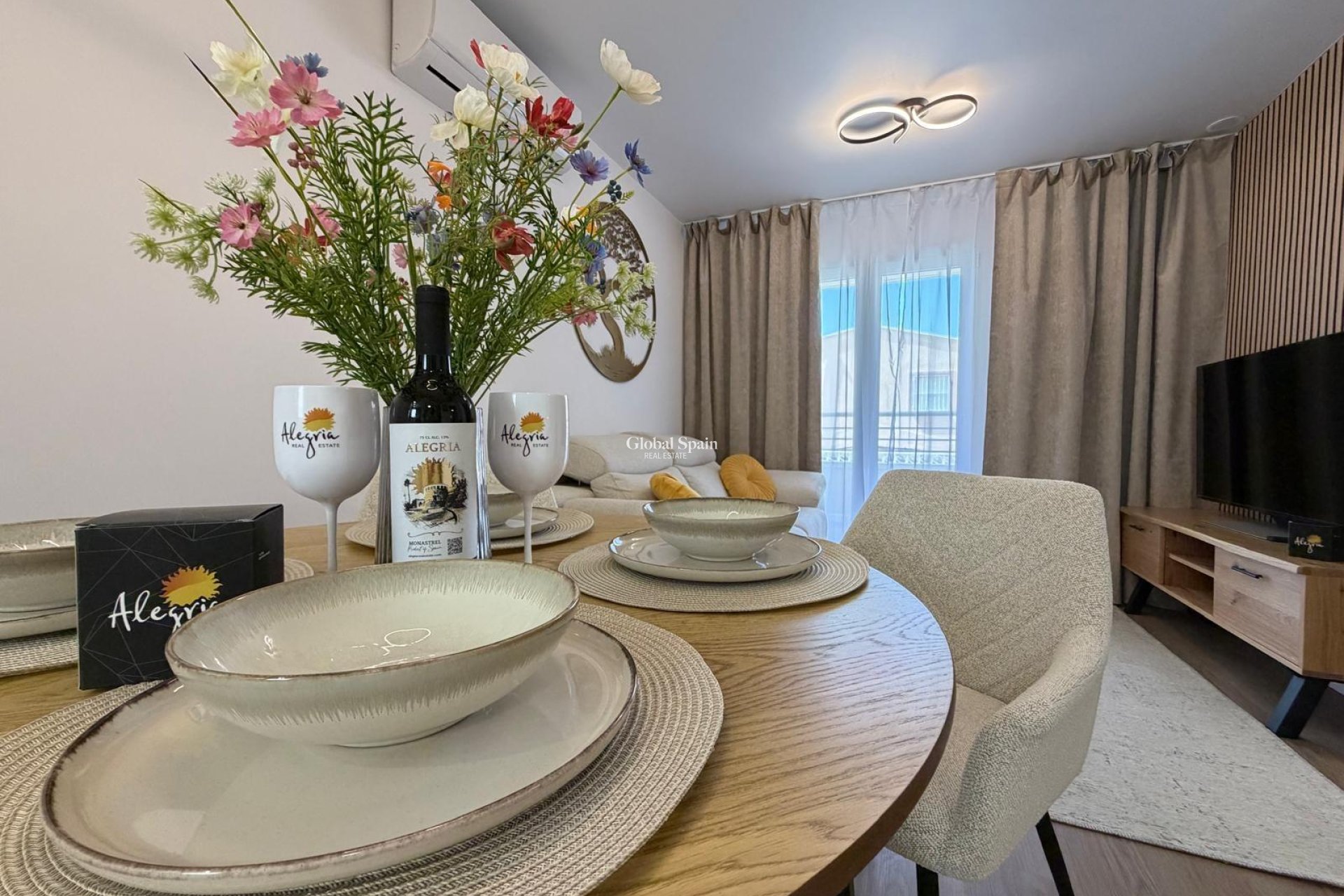 Wiederverkauf - WOHNUNG -
TORREVIEJA - Nueva Torrevieja